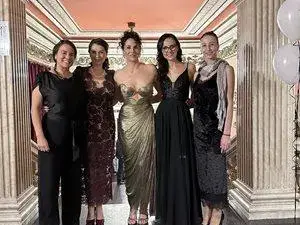 Мария Петрова отпразнува юбилей с френски шик и танци на Боби Михайлов!