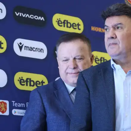 Шок! Валери Божинов подкрепя Боби Михайлов след инсулта!