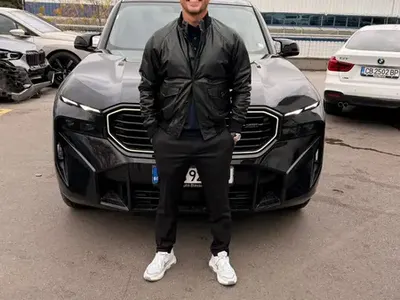 Шок! Валери Божинов грабна супер луксозен автомобил за 500 бона!