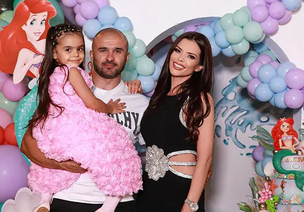 ЧЕСТИТО!! Преслава ражда второ дете на Павел Лазаров! (виж бременното й коремче - СНИМКИ)