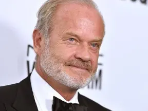 Д-р Фрейзър Крейн стана баща на 70