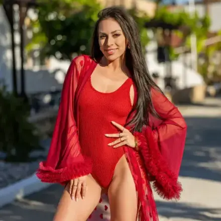 Шок! Дъщерята на Силвия Кацарова е двойничка на Ергенката Филипа!