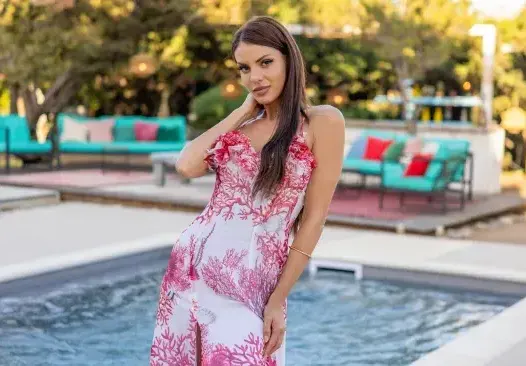 Хени Макева:  Влязох в траур  в „Ергенът:  Любов в рая”