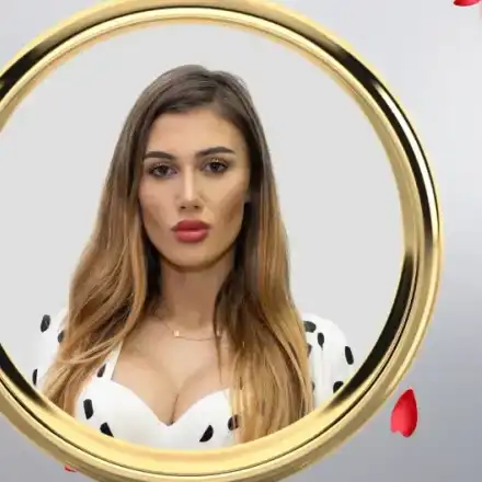 Йоана нахлу в светлината на прожекторите: Пенсионер ли е Елвис?