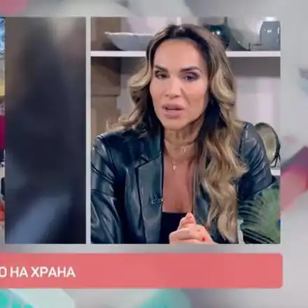 Ивайла Бакалова  помага на  гладуващи  пенсионери