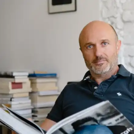 Жоро Тошев на върха на вълната – цели 4 телевизии се бият за него след раздялата с Би Ти Ви