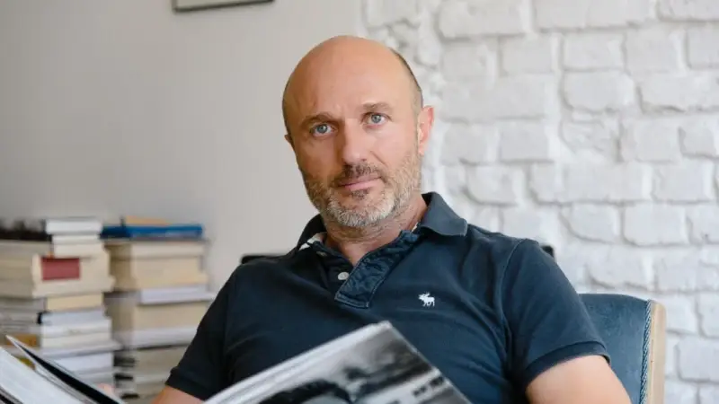 Жоро Тошев на върха на вълната – цели 4 телевизии се бият за него след раздялата с Би Ти Ви