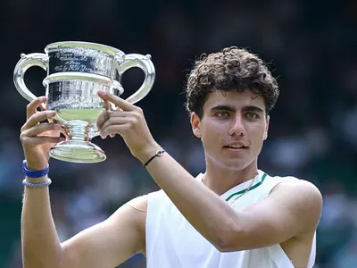 Какичка му взе акъла: Вижте първото гадже на тенис шампиона Иван Иванов! (СНИМКИ)