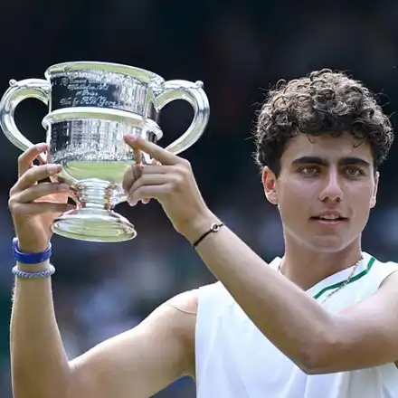 Какичка му взе акъла: Вижте първото гадже на тенис шампиона Иван Иванов! (СНИМКИ)