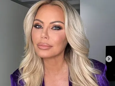 Камелия на 54: Каква е тайната на нейната вечна красота?