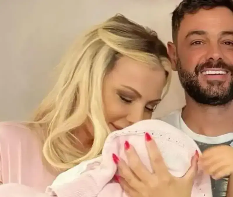 Скандал! Камелия разкрива тайните на попфолка!