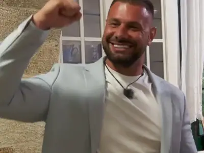 Шок! Краси Тъпото изчукал Киара в леглото на Шермин!