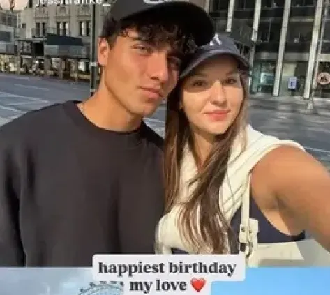 Колежка към Иван Иванов: Честит рожден ден, любов моя!  (СНИМКА)