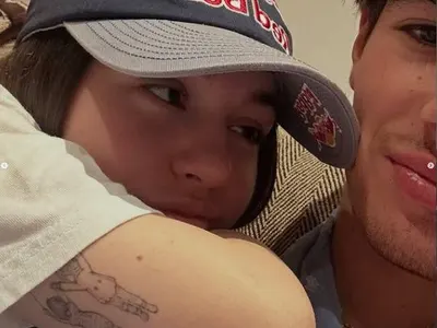 Крисия най-после призна: Да, с Никола сме заедно! (младокът е едва на 18 – МНОГО СНИМКИ на влюбените)