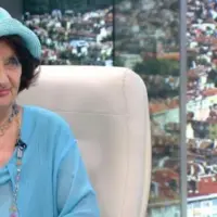 Легендата Мими Николова пътува с рейса