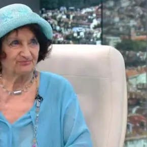 Легендата Мими Николова пътува с рейса