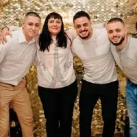 Майката на Карлос: Харесвам приятелката му, мечтая да ме направят баба (СНИМКИ)