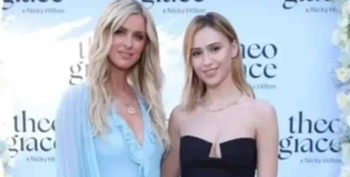 Шок! Мария Бакалова на луксозно пижамено парти с Ники Хилтън!