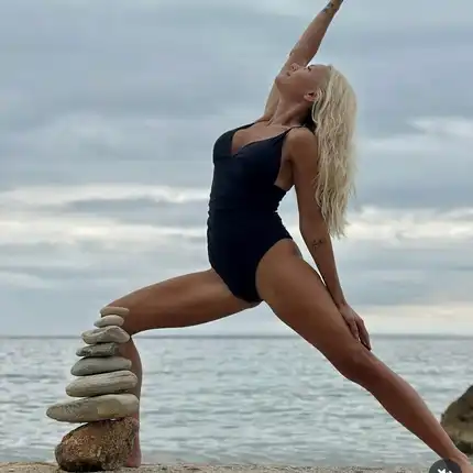 Мария Игнатова шокира с йога на плажа – истинска жена каучук!