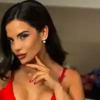 Шок! Ивка Бейбе плаче пред комична статуя! Какво се случи?