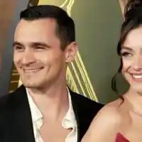 Мирела от „Трейтърс” се събра с гаджето в САЩ