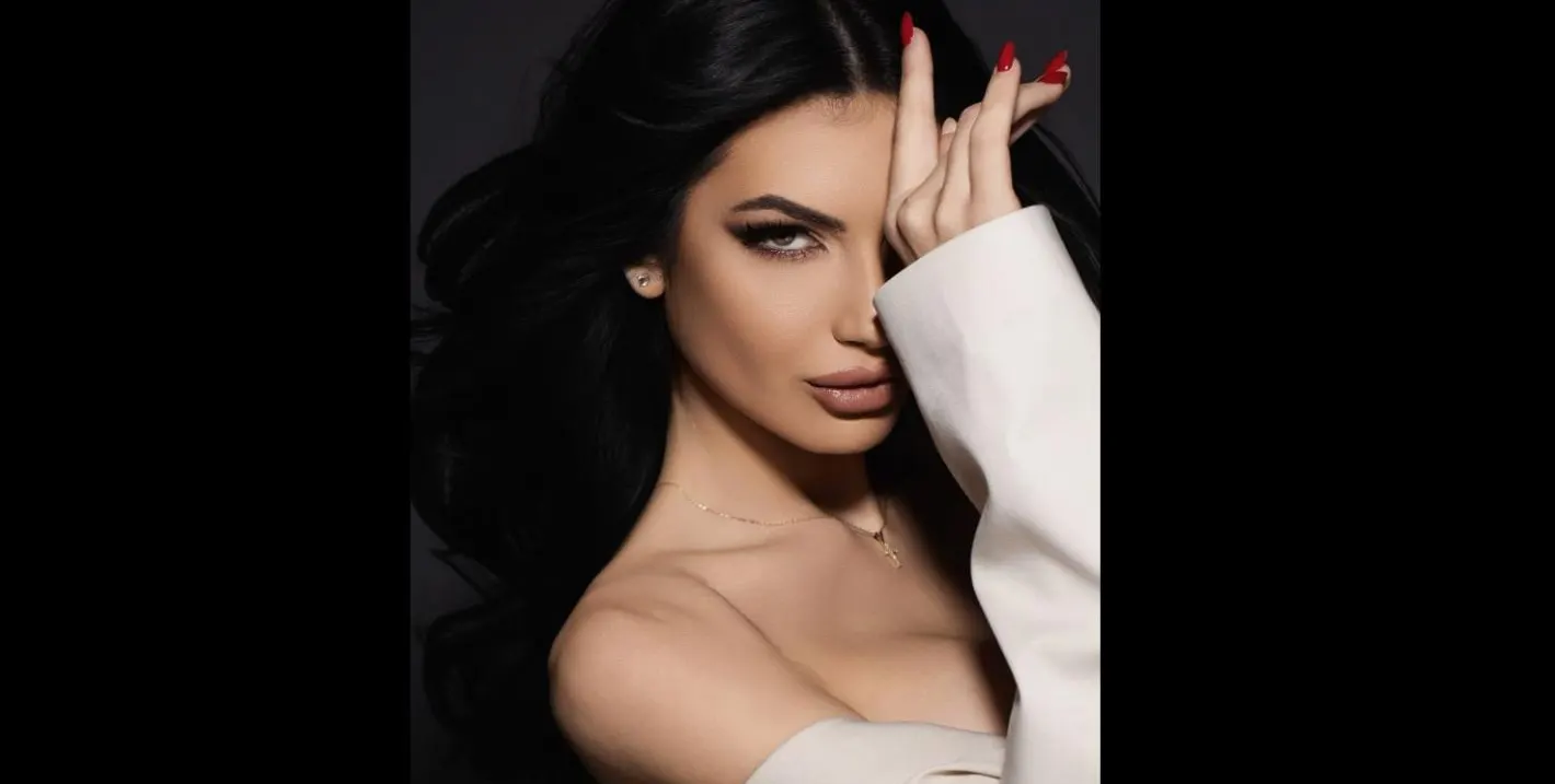 Мис България сияе заради нов тайнствен мъж! (Подробности)