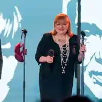 Сутиени летят на концерта с Богдана – шокиращи моменти от вечерта!