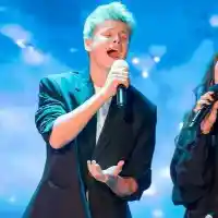 Сутиени летят на концерта с Богдана – шокиращи моменти от вечерта!