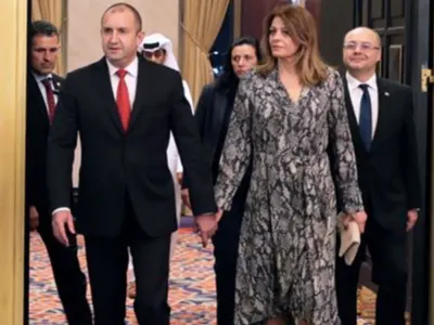 На визита в Египет: Генерал Деси се нагизди с ИЗНОСЕНА „змийска“ роля (Снимки)