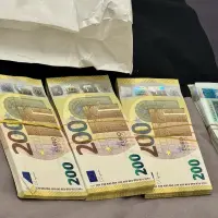 Шокираща корупция: Митничар арестуван с 110 000 лв. в дома си!