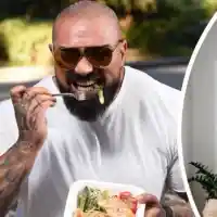 Шокираща трансформация: Ники Китаеца се обяви за доктор!