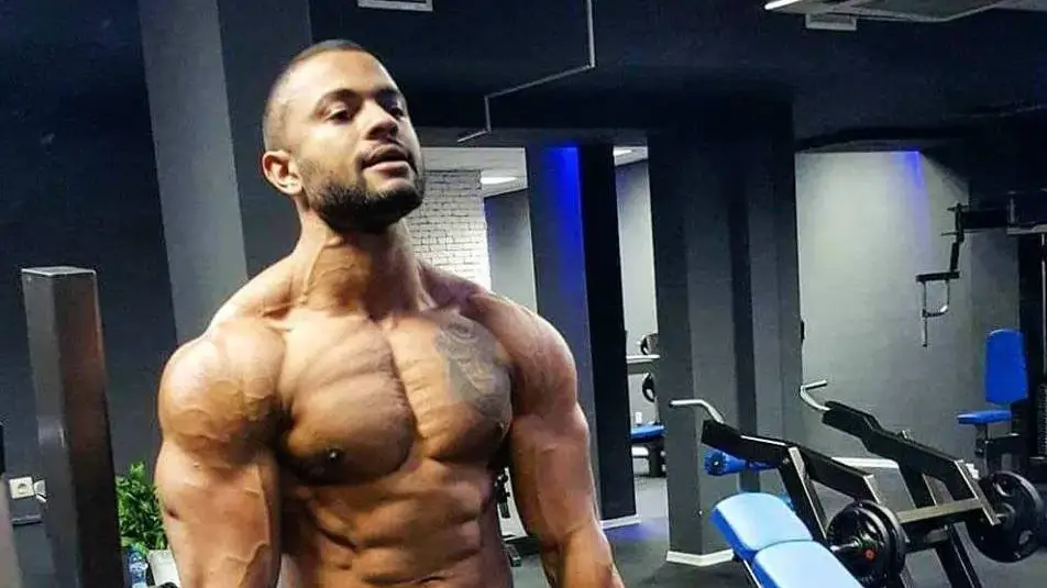 Шокиращият нов готвач на „Преди обед” е културист и звезда!