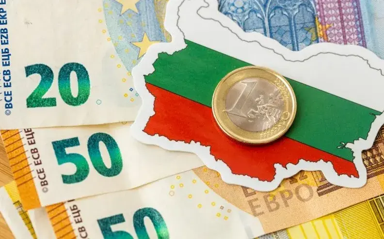 Шок! Еврото променя всичко: Лихвите ни на ръба!