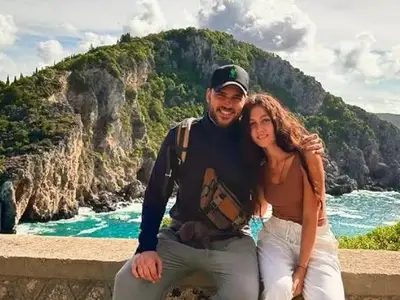 Плачете, дами! Секссимволът от „Братя“ се сгоди! (Вижте за кого)