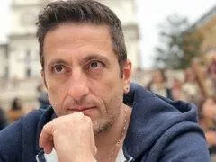 Шок! Росен Белов и гей бандата, която тресе театралния свят!