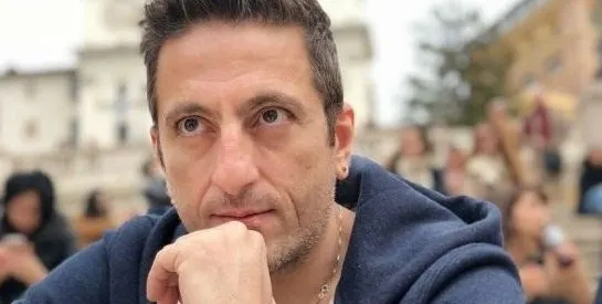 Шок! Росен Белов и гей бандата, която тресе театралния свят!