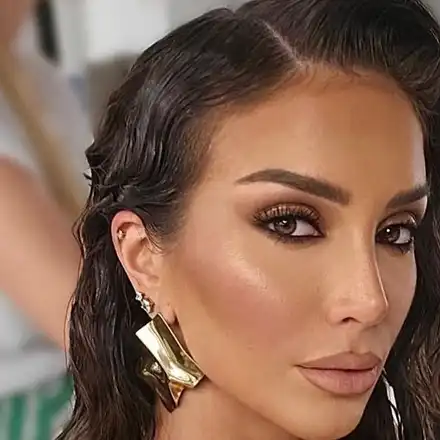 Ще се пръсне от алчност! Алекс Богданска поставя парите над сина си. Няма по-меркантилна жена от Сашка с пръста