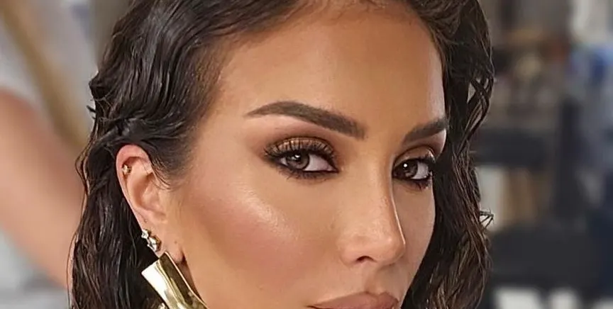 Ще се пръсне от алчност! Алекс Богданска поставя парите над сина си. Няма по-меркантилна жена от Сашка с пръста