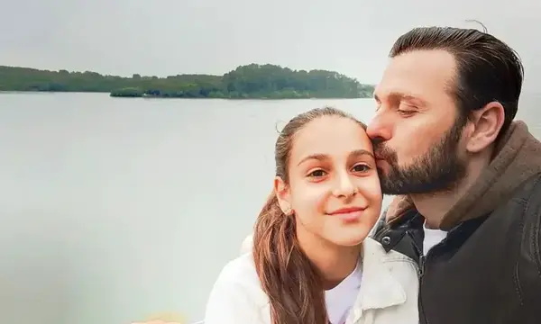 Скандалната дъщеря на Сано навърши 16! Вижте как отпразнува!