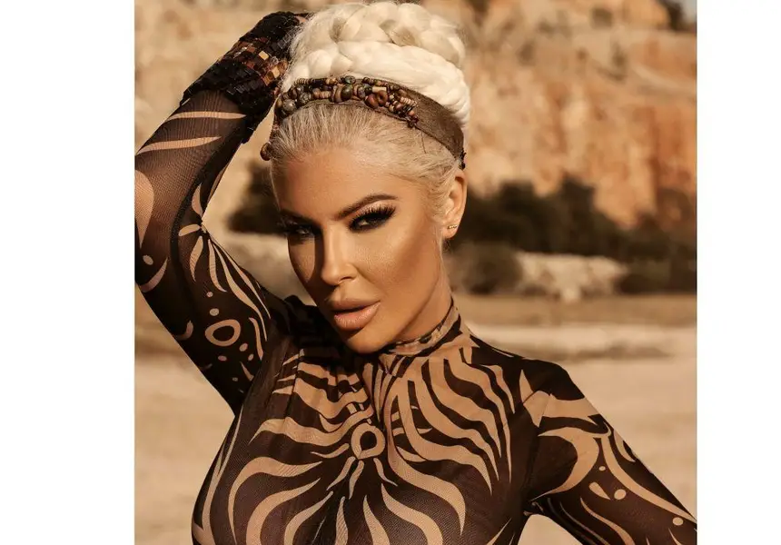 Андреа шокира с провокативен тоалет в София! (ФОТО над18)