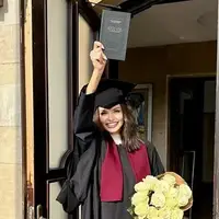 Славена Вътова стана магистър в Свищов