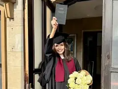 Славена Вътова стана магистър в Свищов