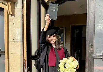 Славена Вътова стана магистър в Свищов