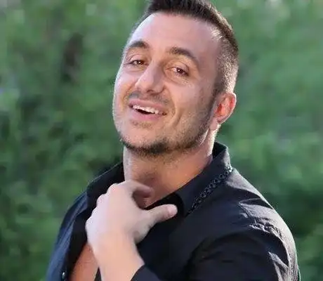 Смут в нета: Коцето видя НЛО