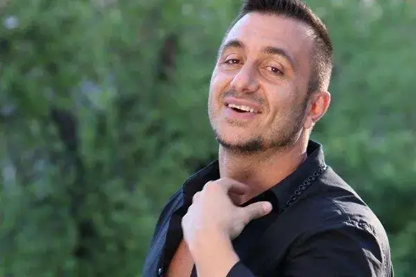 Смут в нета: Коцето видя НЛО