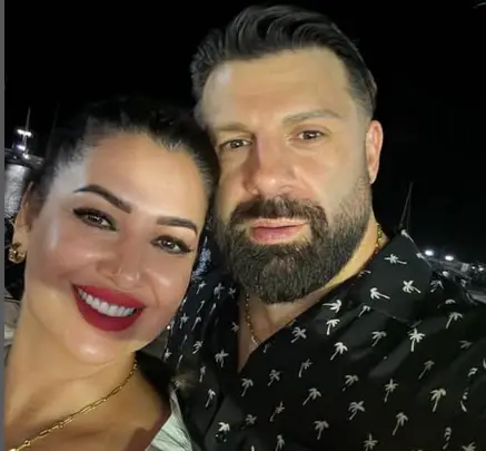 Тони Стораро позлати жена си на рождения й ден