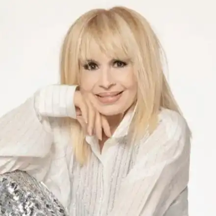 Скандал: Вежди Рашидов вае портрет на Лили Иванова!