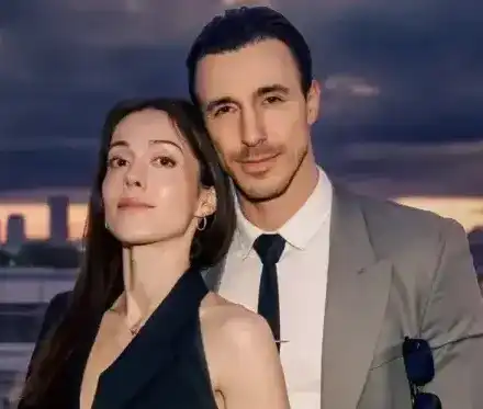 Виктор Стоянов готов за бебе с Поли Недкова? Скандал в любовта!