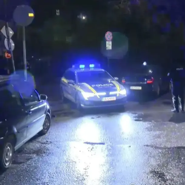 Заловиха известни автокрадци в София, ударили патрулка при опит за бягство (снимки)