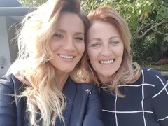 Зейнеб празнува юбилей на майка си